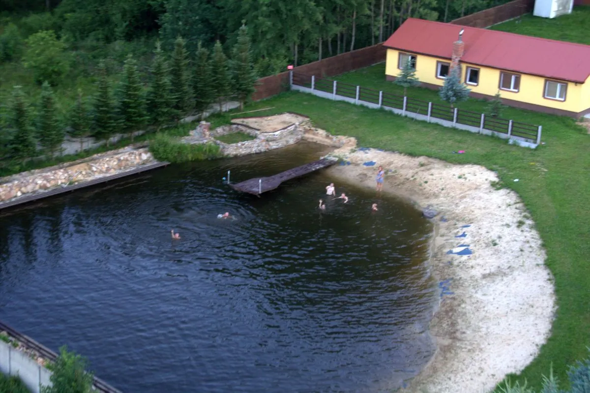 Mini kąpielisko i domek 4-segmentowy widziane z góry